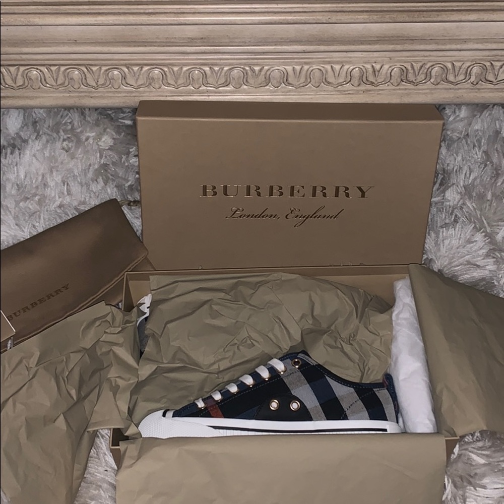Burberry sneakers